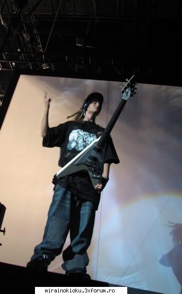 Tom Kaulitz - Aici e faza cu kiataraaa - Tokio Hotel